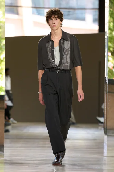 Look 43